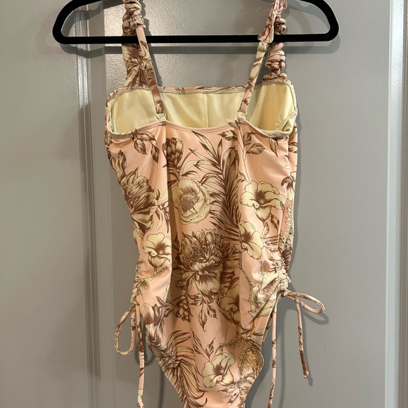 Agua Bendita Yellow and Brown Floral Swimsuit - Picture 4 of 5